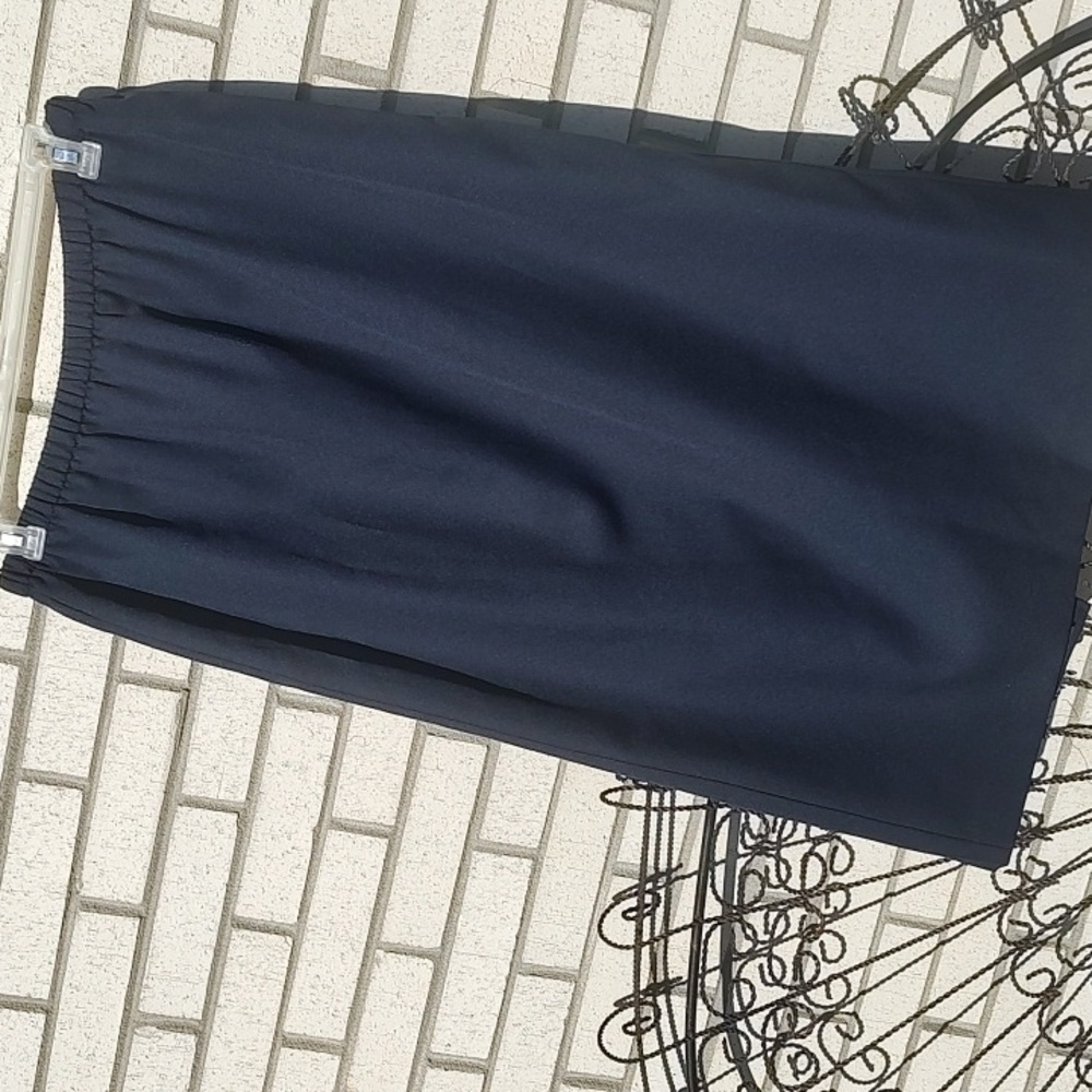 Navy Skirt - Picture 5 of 8